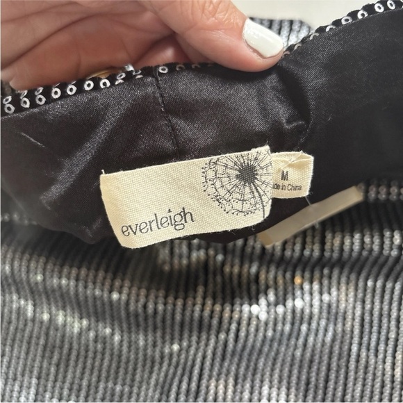 Everleigh Silver Sequin Black Pencil Skirt NWT Women's Medium - Picture 3 of 6